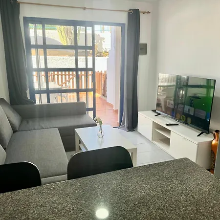 Cozy Playmar 23